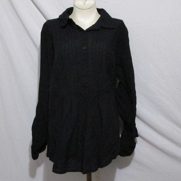 Torrid black blouse - Picture 4 of 7